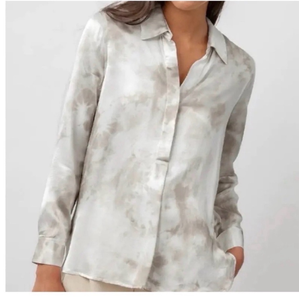 Rails Nissa satin popover blouse in Ivory storm white grey satin